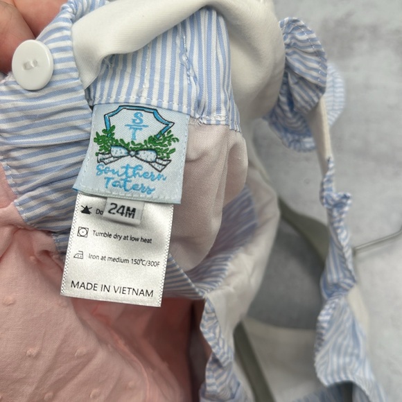 Embroidered Sailboat Romper with Cross-back and Adjustable Straps 24 months - Picture 5 of 5